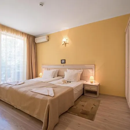 In Victoria Aparthotel 2*